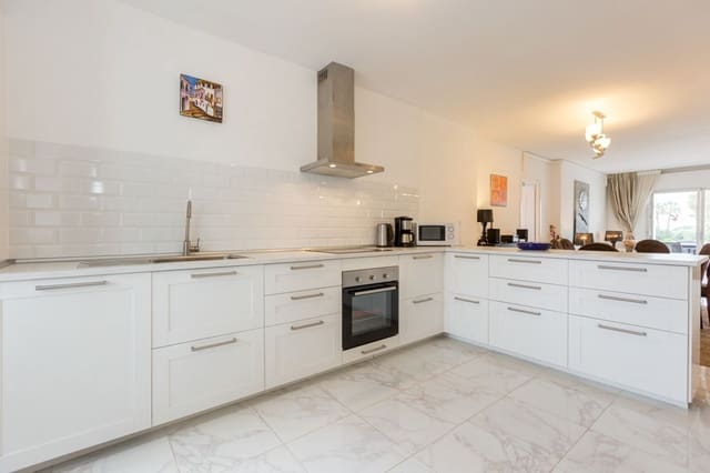 2 chambre Penthouse à vendre à Puerto Banus, Marbella - 945 000 € (Ref: 10097916)