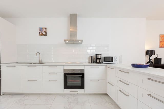 2 chambre Penthouse à vendre à Puerto Banus, Marbella - 945 000 € (Ref: 10097916)