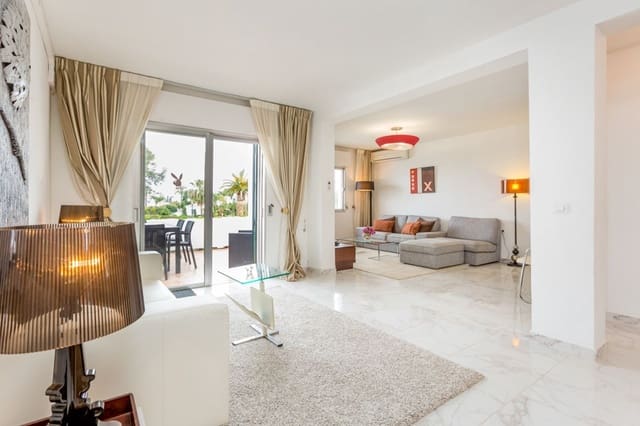 2 chambre Penthouse à vendre à Puerto Banus, Marbella - 945 000 € (Ref: 10097916)