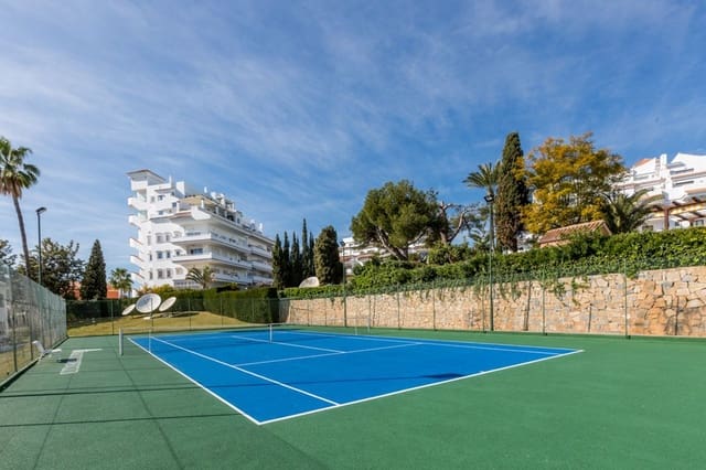 2 chambre Penthouse à vendre à Puerto Banus, Marbella - 945 000 € (Ref: 10097916)