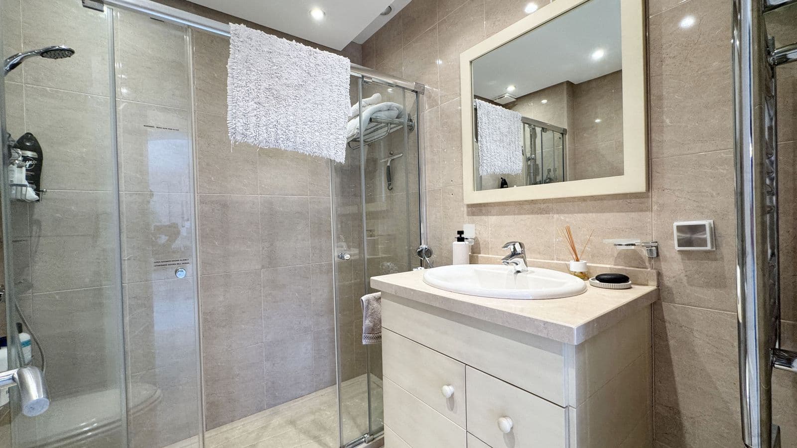 4 slaapkamer Penthouse te koop in Benahavis - € 695.000 (Ref: 10097918)