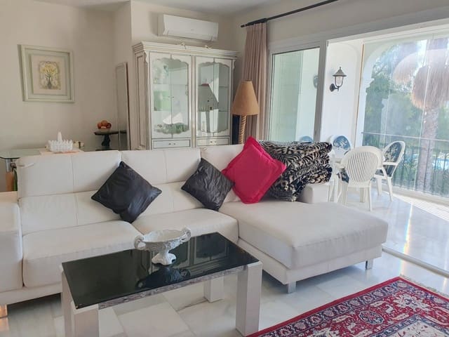 Ático de 2 habitaciones en El Paraiso, Estepona en venta - 325.000 € (Ref: 10097920)