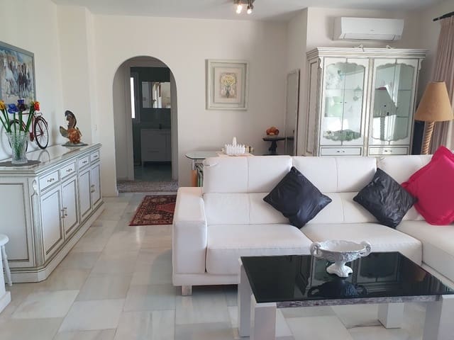Ático de 2 habitaciones en El Paraiso, Estepona en venta - 325.000 € (Ref: 10097920)