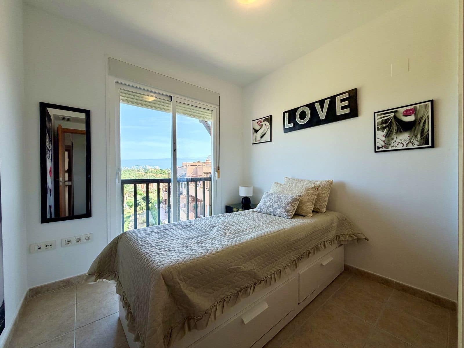 Ático de 3 habitaciones en Casares en venta - 380.000 € (Ref: 10097921)