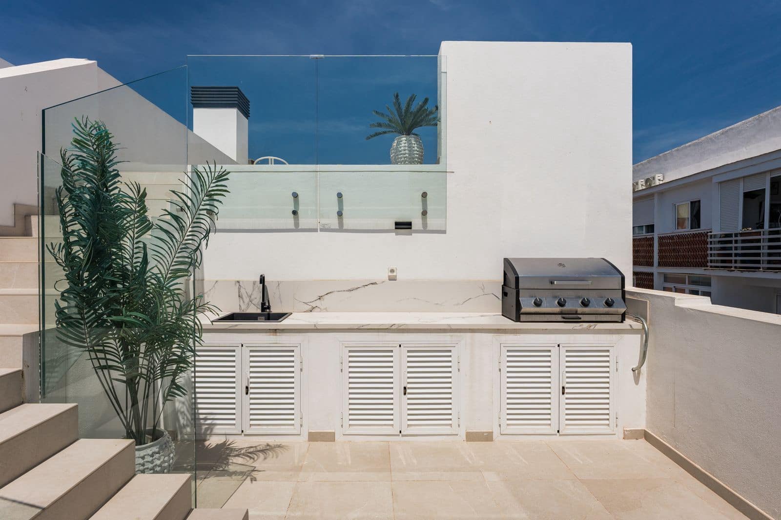 2 Zimmer Penthouse zu verkaufen in Estepona - 615.000 € (Ref: 10097925)