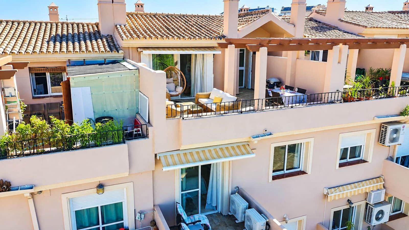 3 soveværelse Penthouse til salg i La Duquesa / Puerto de la Duquesa - € 390.000 (Ref: 10097928)