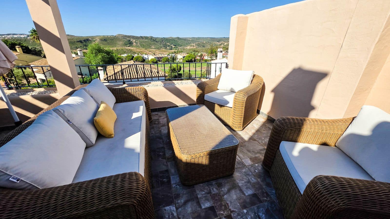3 soveværelse Penthouse til salg i La Duquesa / Puerto de la Duquesa - € 390.000 (Ref: 10097928)