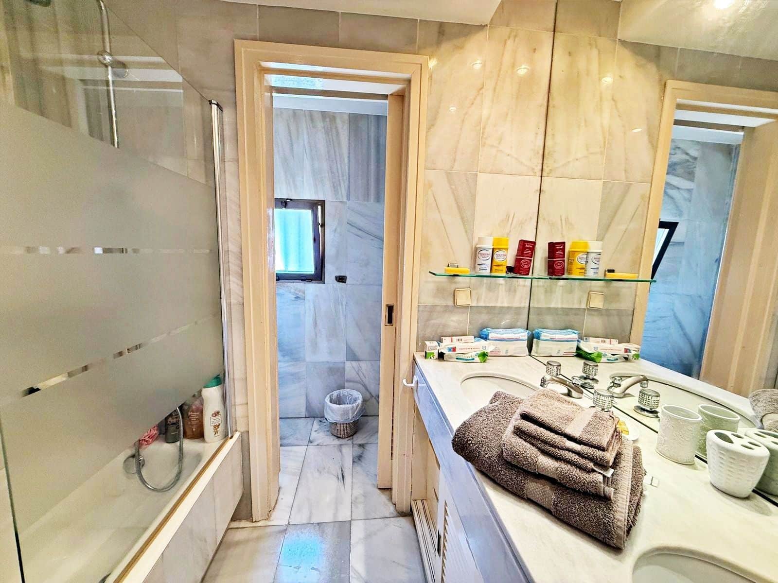 3 sypialnia Penthouse na sprzedaż w Puerto Banus - 975 000 € (Ref: 10100600)