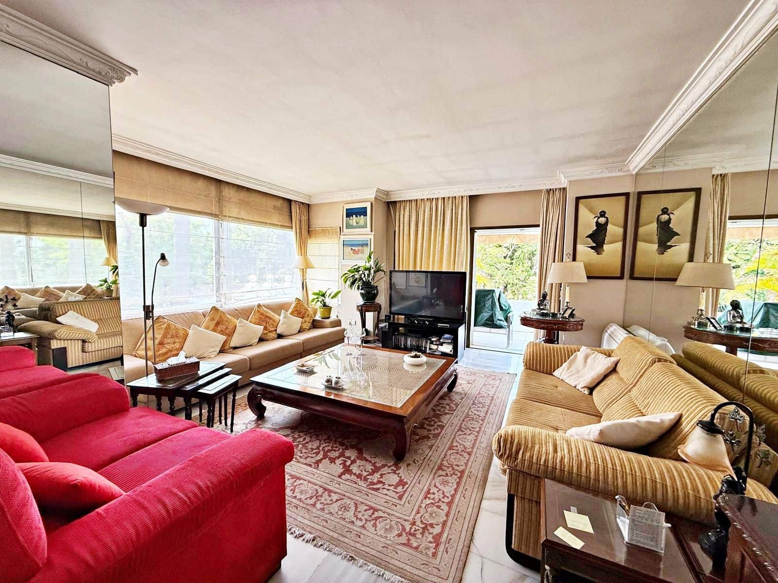 3 sypialnia Penthouse na sprzedaż w Puerto Banus - 975 000 € (Ref: 10100600)