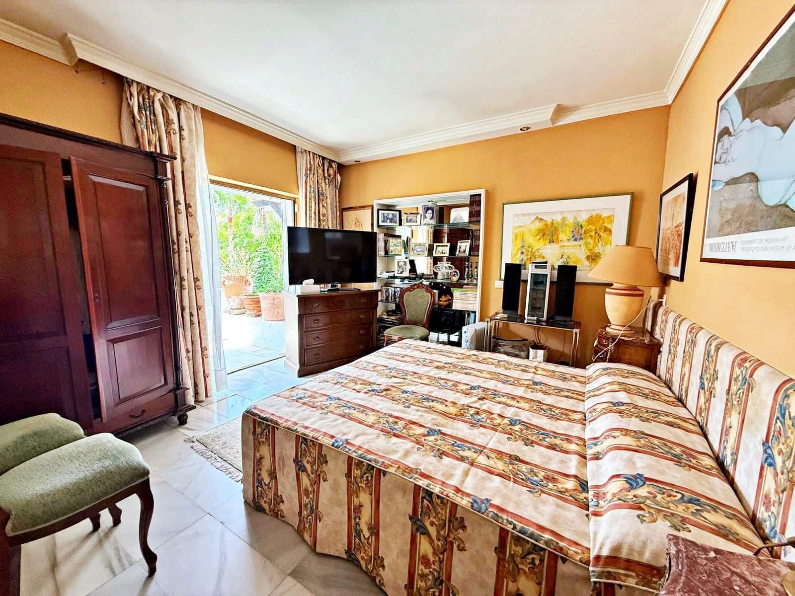 3 sypialnia Penthouse na sprzedaż w Puerto Banus - 975 000 € (Ref: 10100600)