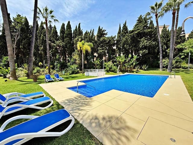 3 sypialnia Penthouse na sprzedaż w Puerto Banus, Marbella - 975 000 € (Ref: 10100600)
