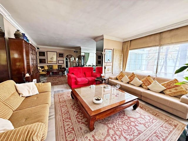 3 sypialnia Penthouse na sprzedaż w Puerto Banus, Marbella - 975 000 € (Ref: 10100600)