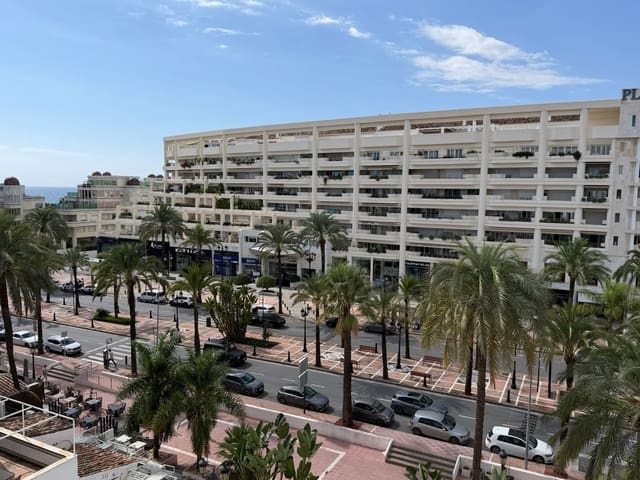 2 soveværelse Lejlighed til salg i Puerto Banus, Marbella med swimmingpool garage - € 700.000 (Ref: 10153377)