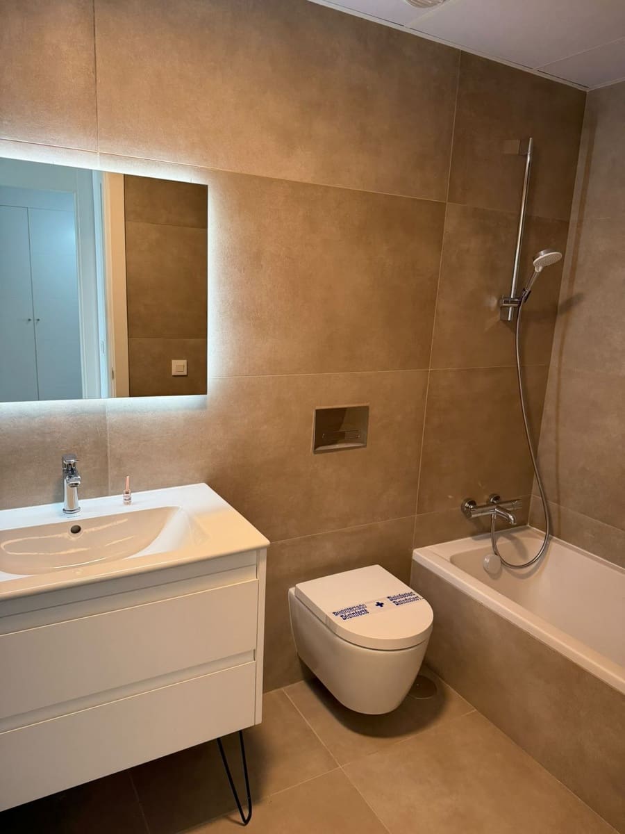 2 soverom Leilighet til salgs i Torremolinos med svømmebasseng - € 880 000 (Ref: 10153378)