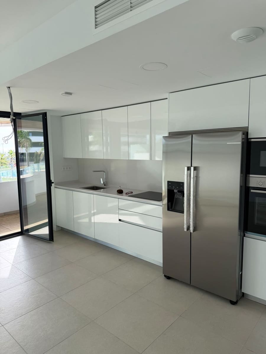 2 soverom Leilighet til salgs i Torremolinos med svømmebasseng - € 880 000 (Ref: 10153378)