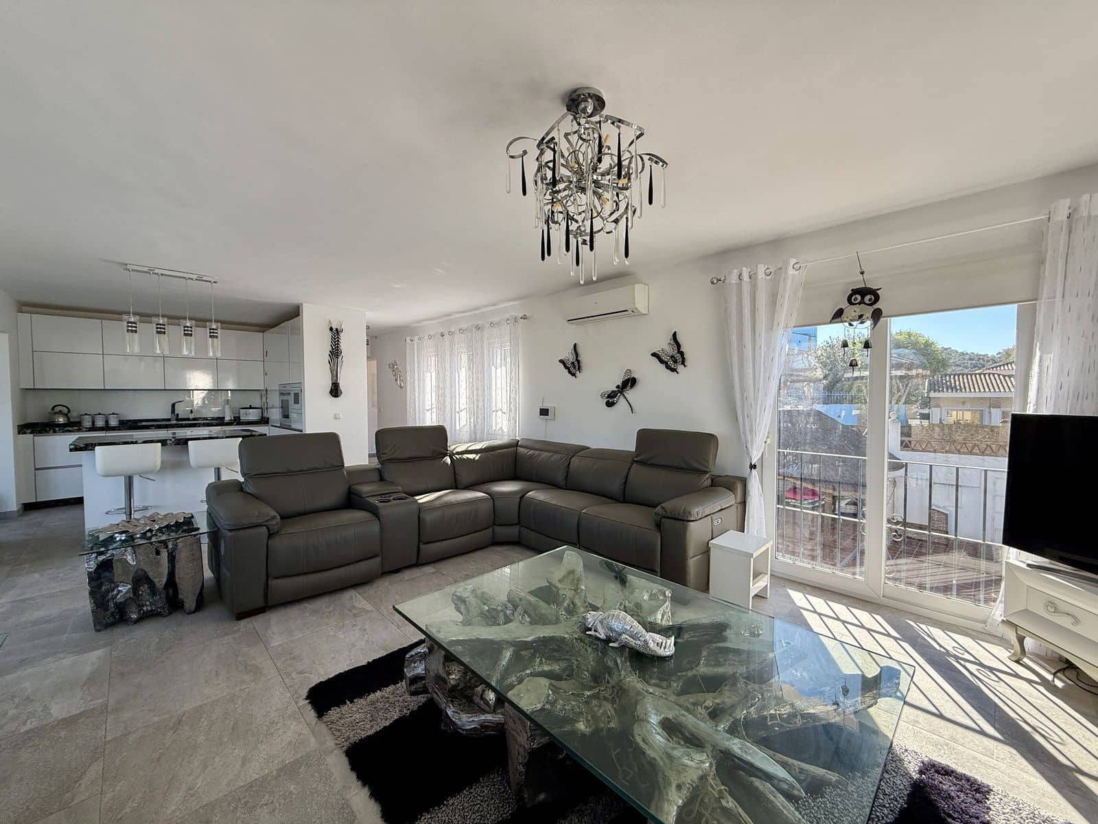 4 soveværelse Villa til salg i Mijas Costa med swimmingpool - € 749.000 (Ref: 10153379)