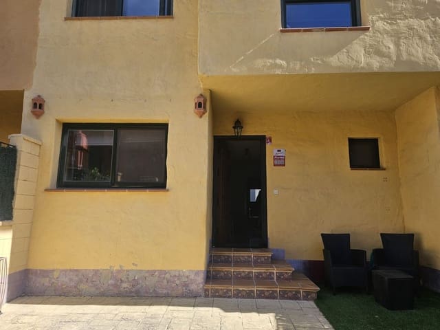 3 soverom Hus til salgs i Estepona med svømmebasseng garasje - € 556 000 (Ref: 10153382)
