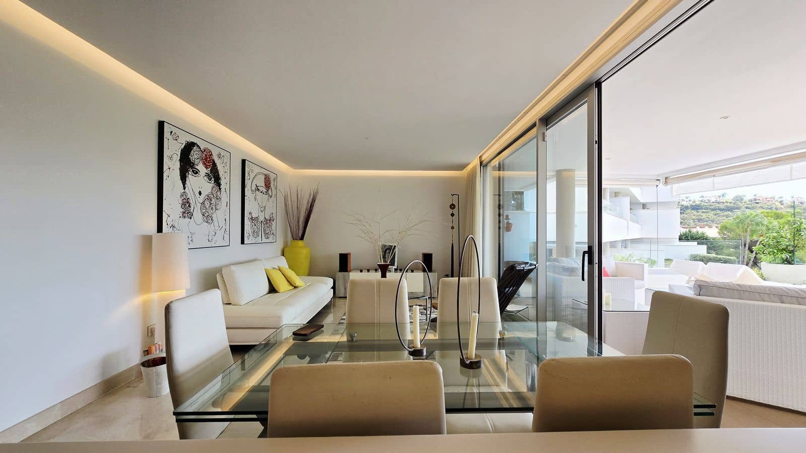 3 bedroom Apartment for sale in Benahavis with pool - € 695,000 (Ref: 10153388)