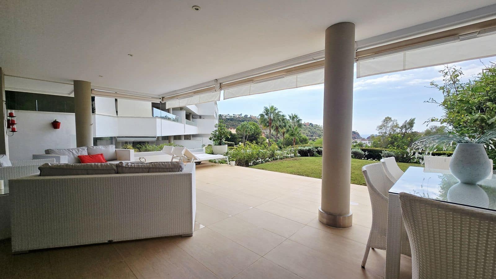 3 bedroom Apartment for sale in Benahavis with pool - € 695,000 (Ref: 10153388)