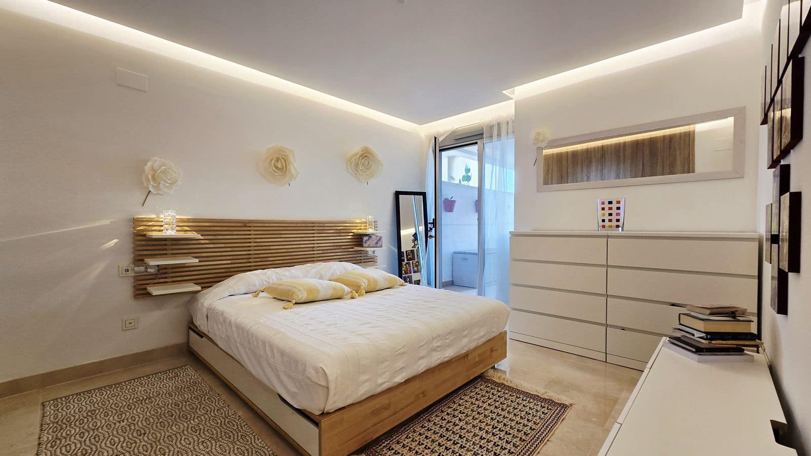 3 bedroom Apartment for sale in Benahavis with pool - € 695,000 (Ref: 10153388)