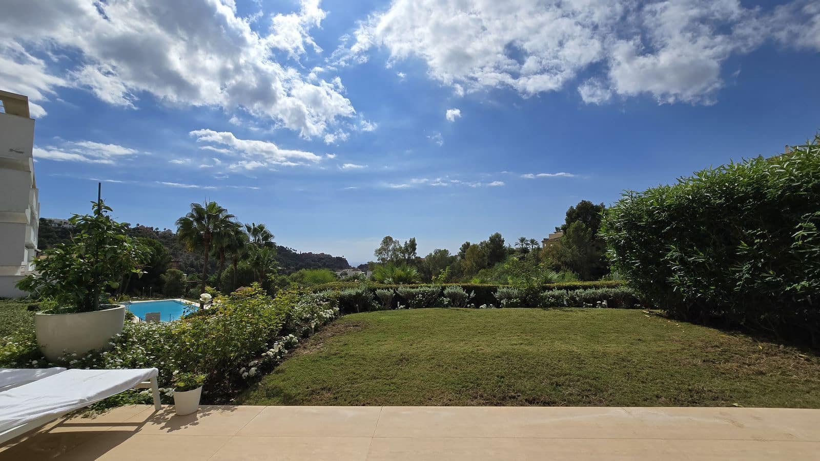 3 bedroom Apartment for sale in Benahavis with pool - € 695,000 (Ref: 10153388)