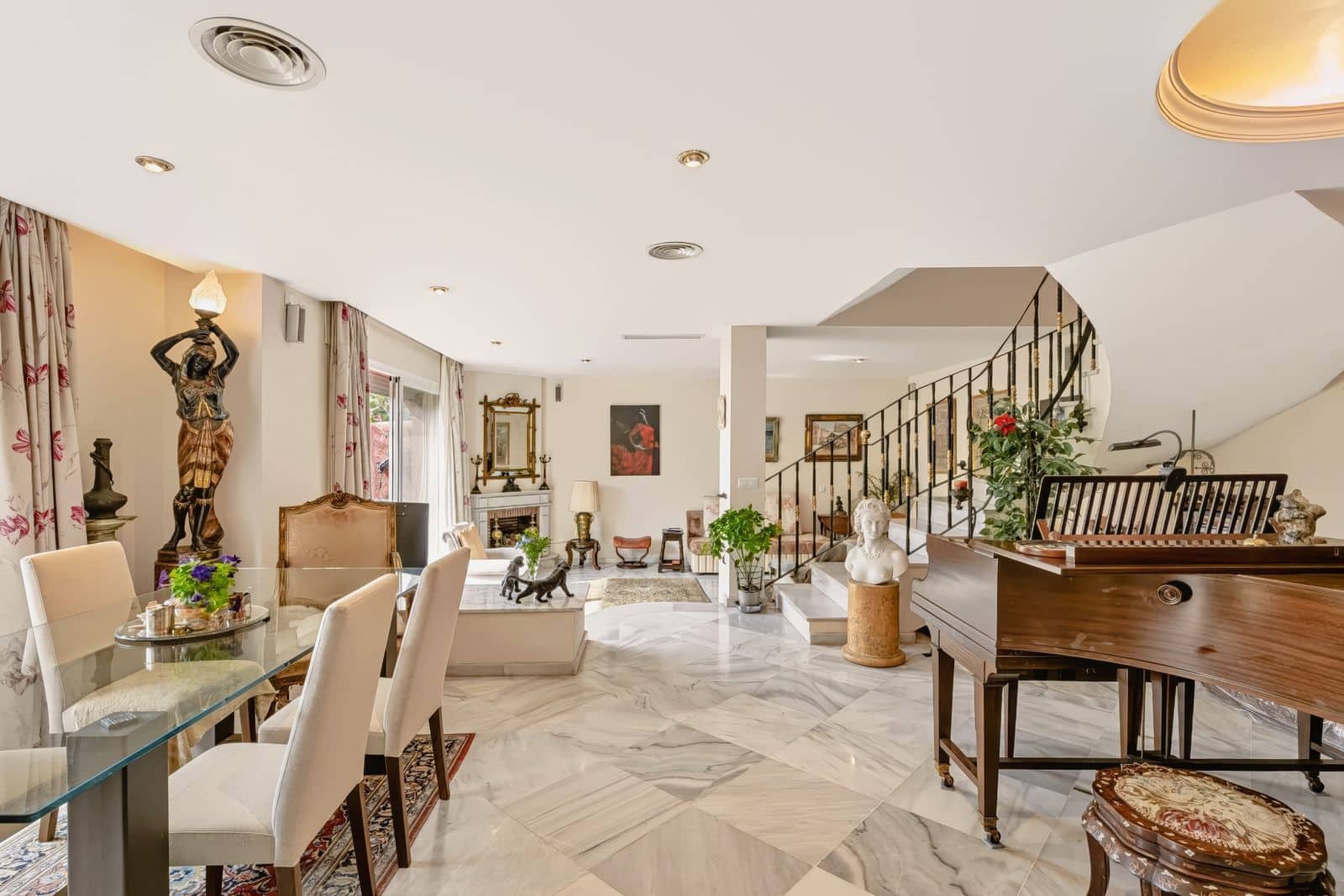 3 chambre Maison de Ville à vendre à Nueva Andalucia avec piscine garage - 980 000 € (Ref: 10153391)