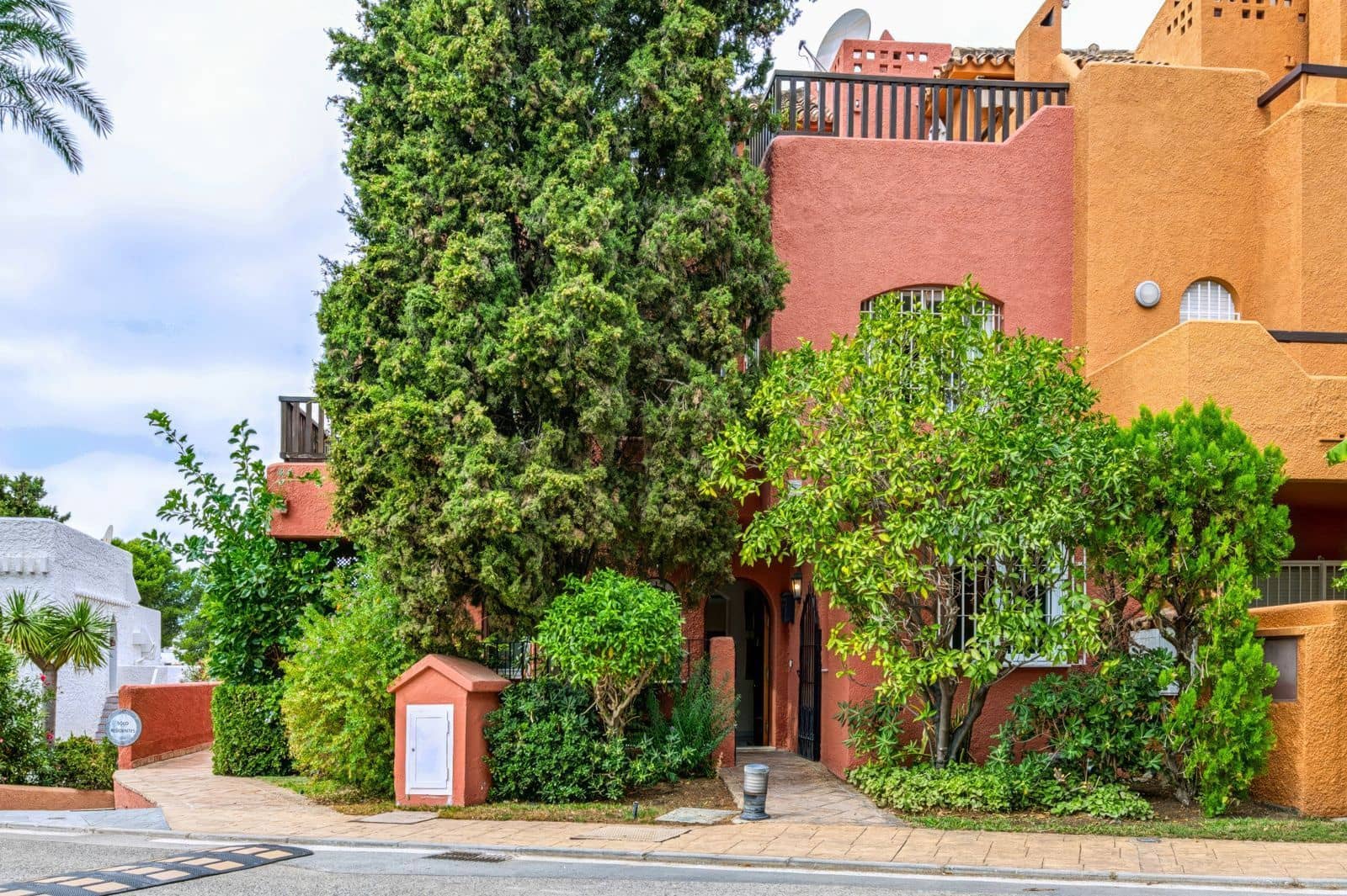 3 chambre Maison de Ville à vendre à Nueva Andalucia avec piscine garage - 980 000 € (Ref: 10153391)