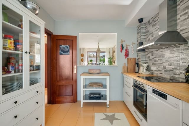 Casa de 3 habitaciones en La Cala de Mijas, Mijas en venta con piscina garaje - 650.000 € (Ref: 10153395)