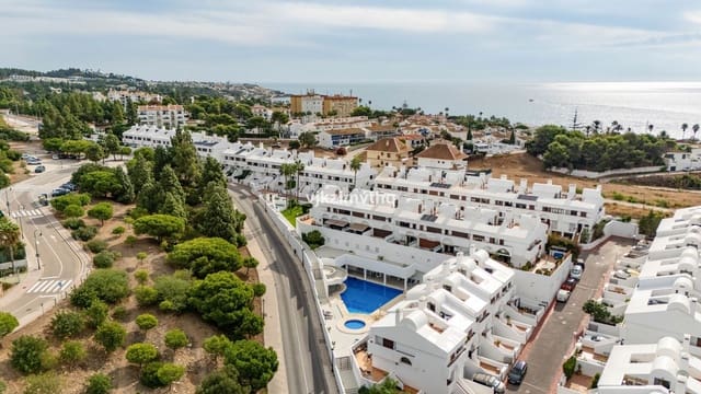 Casa de 3 habitaciones en La Cala de Mijas, Mijas en venta con piscina garaje - 650.000 € (Ref: 10153395)