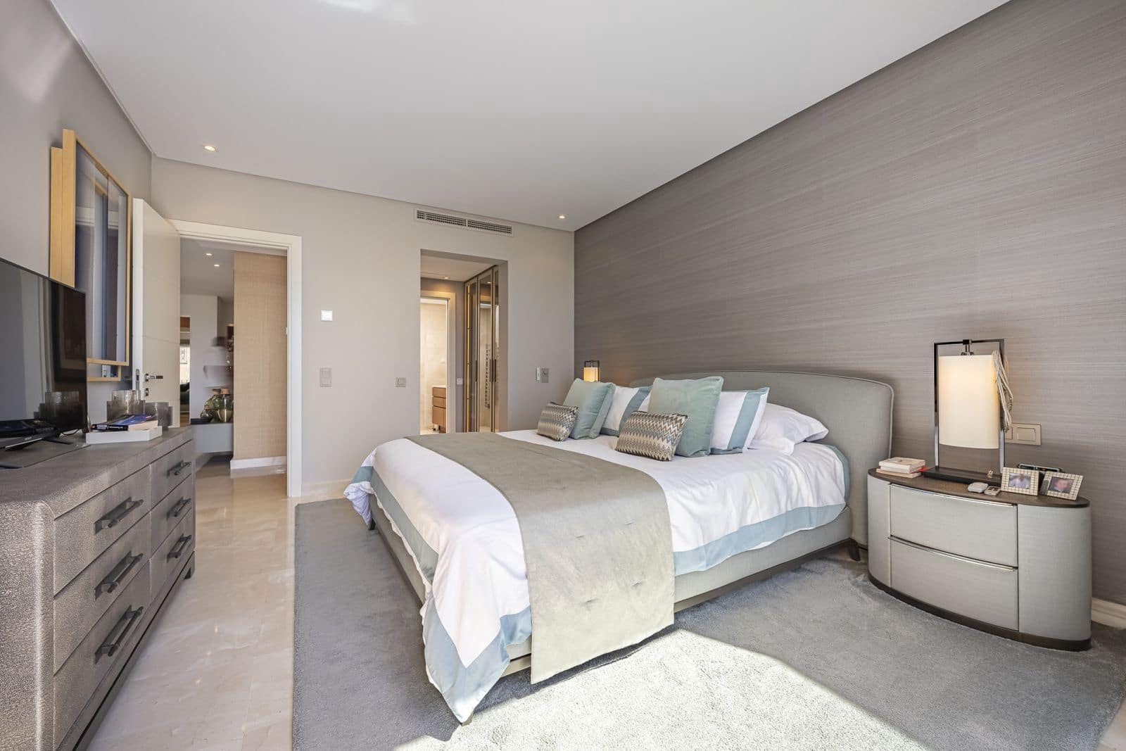 2 slaapkamer Penthouse te koop in Golden Mile met zwembad garage - € 2.290.000 (Ref: 10153396)