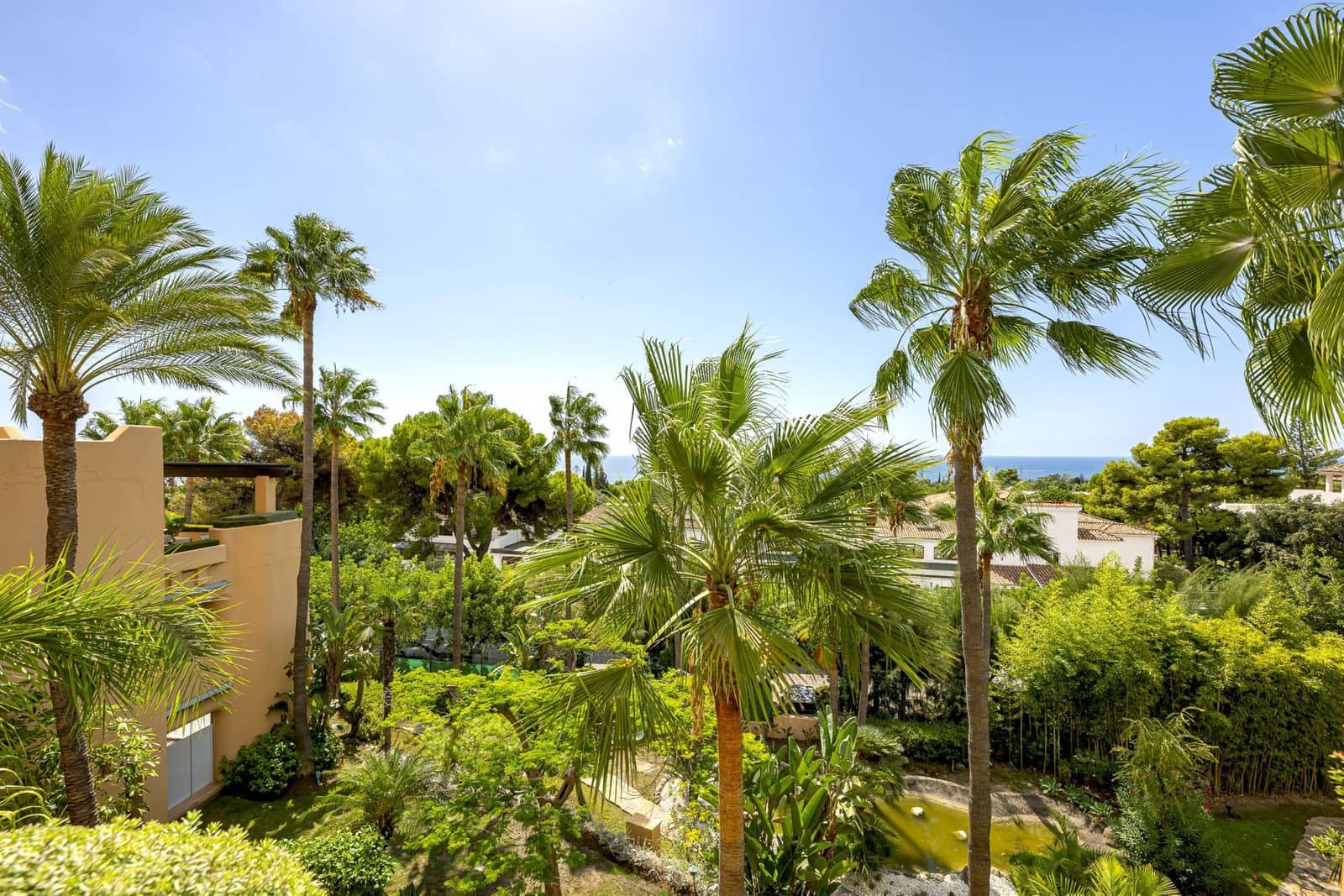2 slaapkamer Penthouse te koop in Golden Mile met zwembad garage - € 2.290.000 (Ref: 10153396)