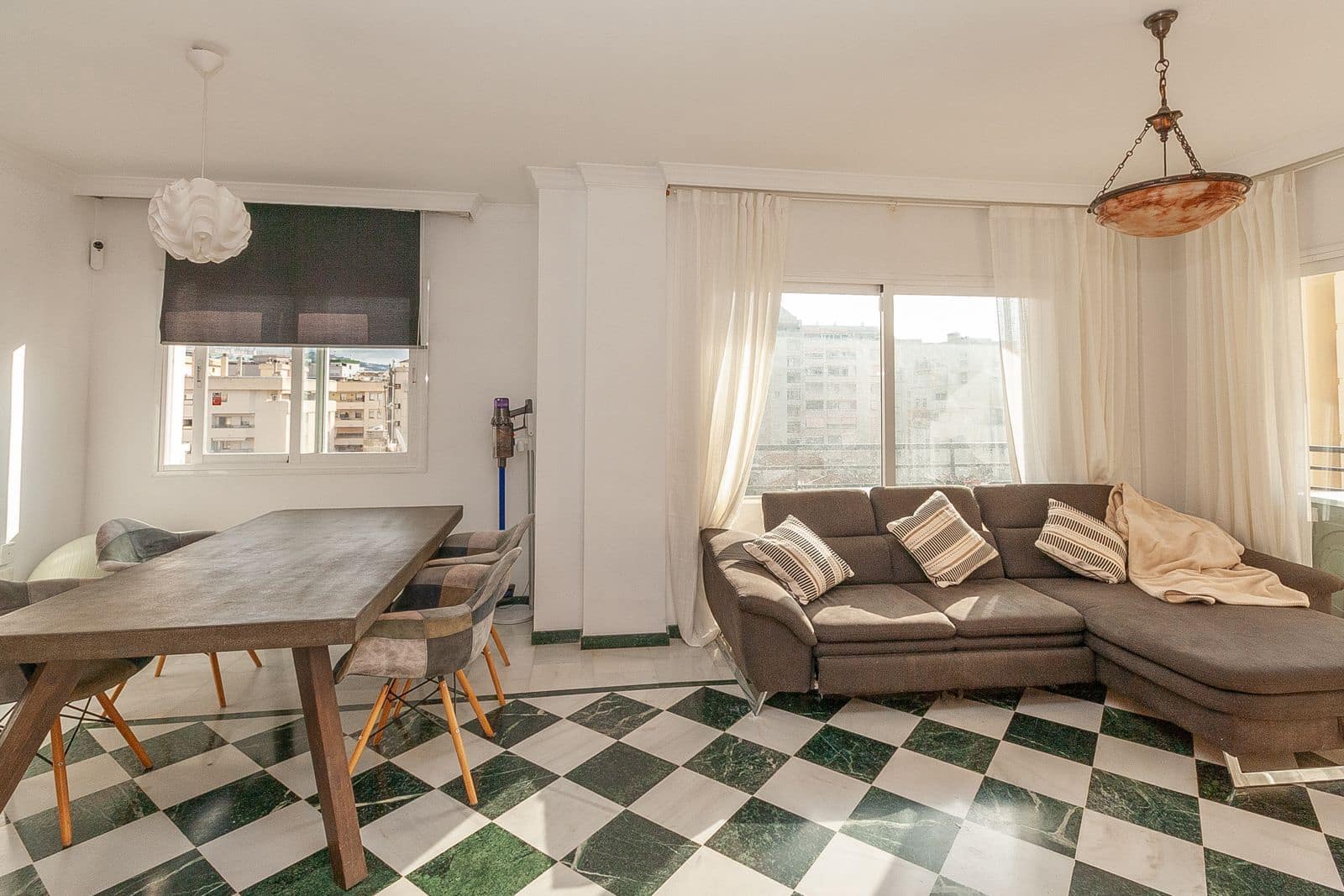 2 slaapkamer Appartement te koop in Marbella met garage - € 995.000 (Ref: 10153401)