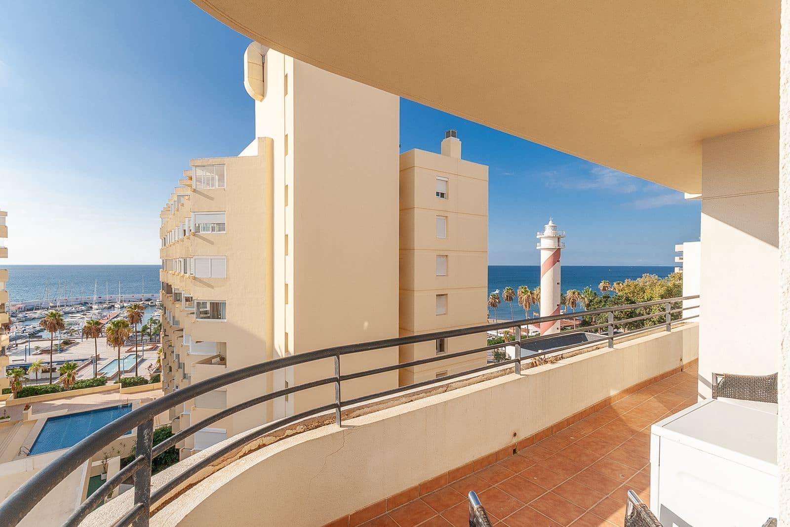 2 slaapkamer Appartement te koop in Marbella met garage - € 995.000 (Ref: 10153401)