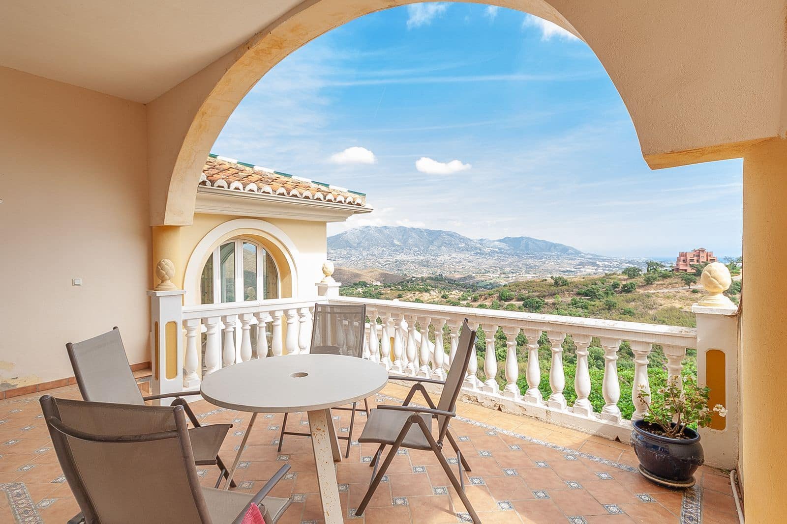 6 quarto Moradia para venda em La Mairena - 1 250 000 € (Ref: 10153403)
