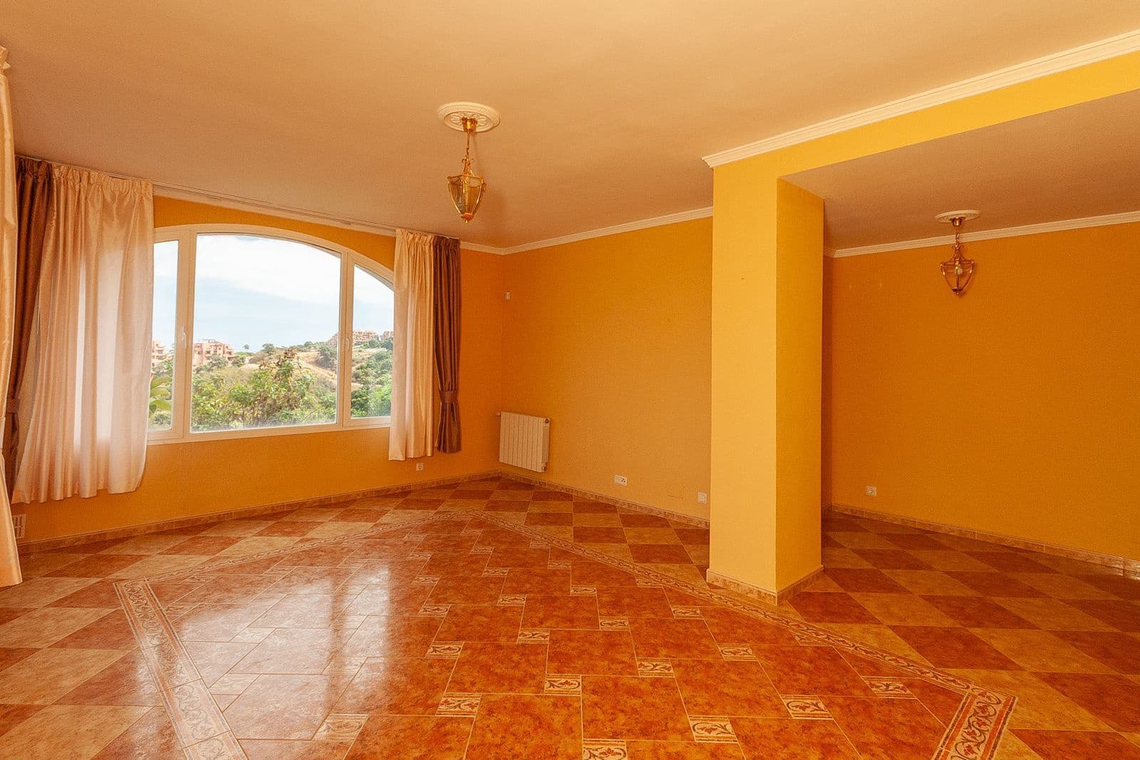 6 quarto Moradia para venda em La Mairena - 1 250 000 € (Ref: 10153403)