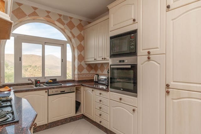 6 quarto Moradia para venda em La Mairena, Ojen - 1 250 000 € (Ref: 10153403)