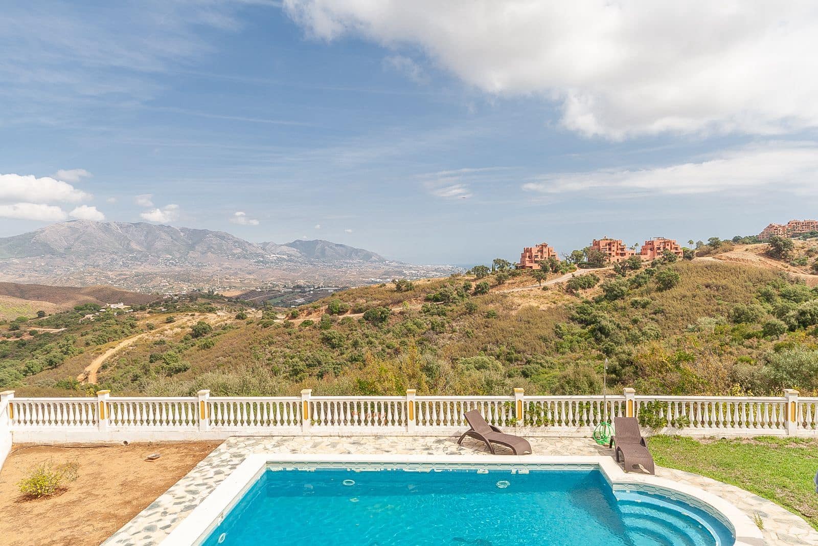 6 quarto Moradia para venda em La Mairena - 1 250 000 € (Ref: 10153403)