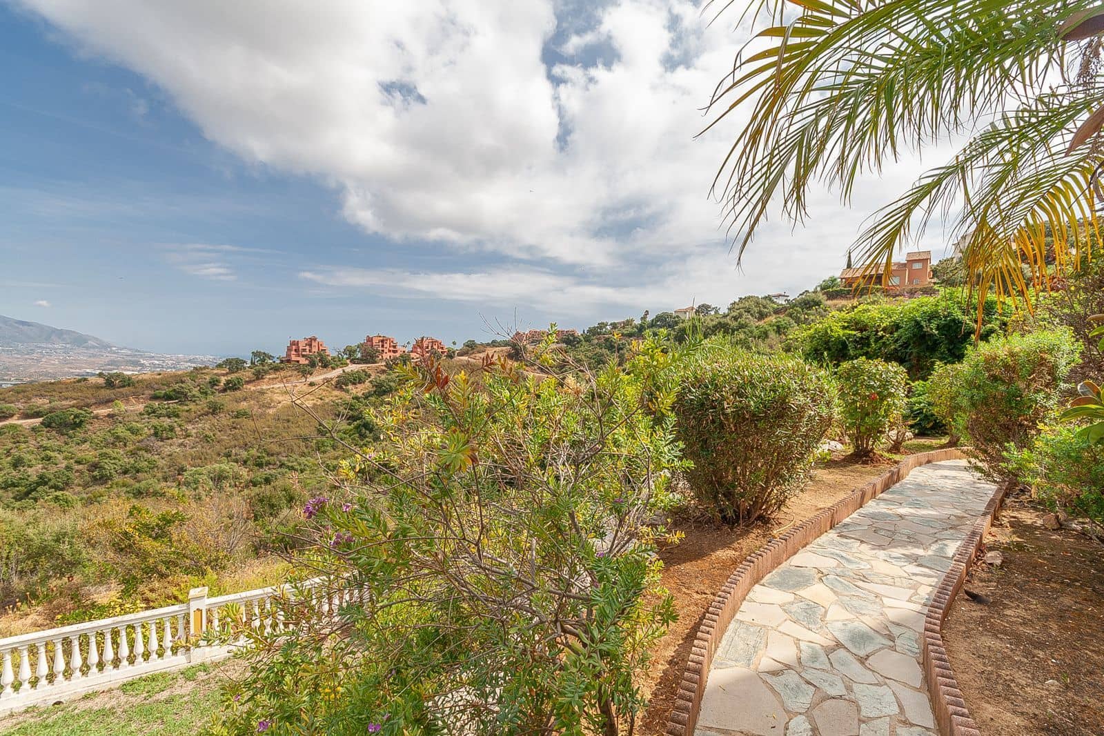 6 quarto Moradia para venda em La Mairena - 1 250 000 € (Ref: 10153403)