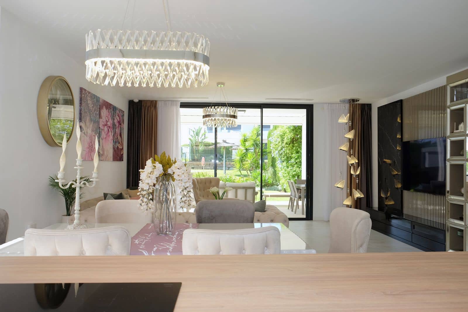 3 sypialnia Dom blizniak na sprzedaż w Estepona z basenem garażem - 955 000 € (Ref: 10153405)