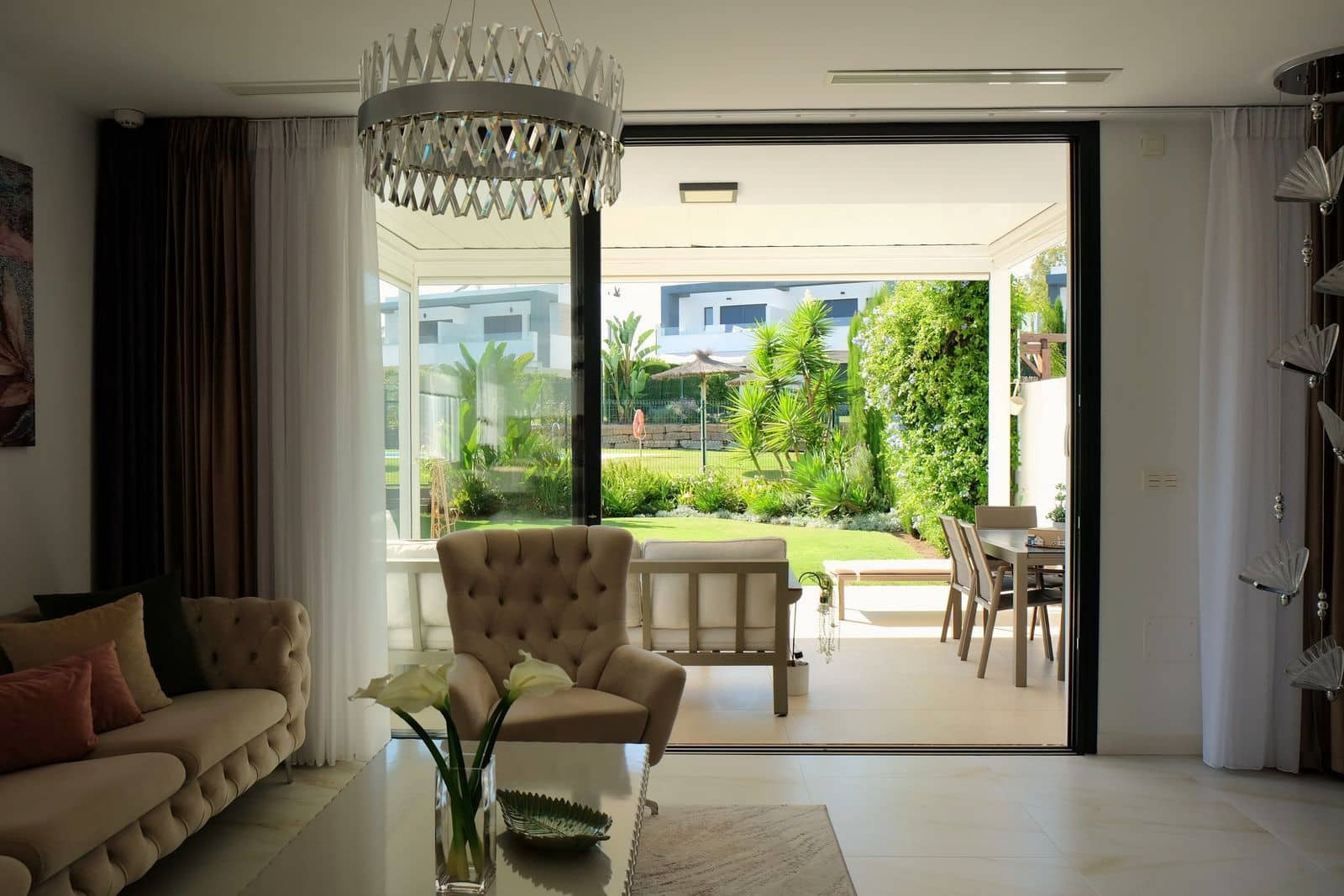 3 sypialnia Dom blizniak na sprzedaż w Estepona z basenem garażem - 955 000 € (Ref: 10153405)