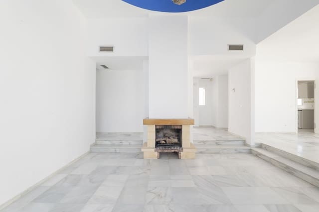 3 chambre Villa/Maison à vendre à Puerto Banus, Marbella avec piscine - 1 330 000 € (Ref: 10153407)