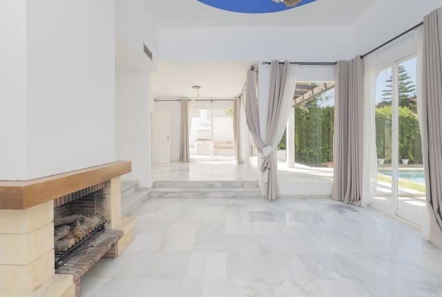 3 chambre Villa/Maison à vendre à Puerto Banus, Marbella avec piscine - 1 330 000 € (Ref: 10153407)