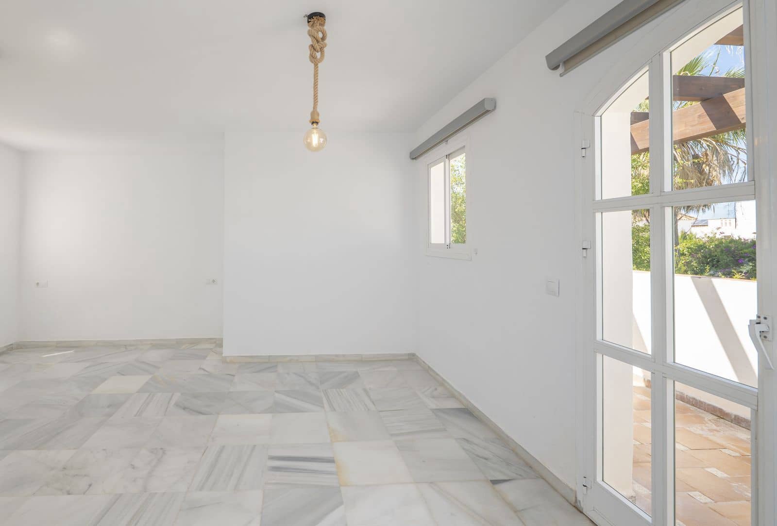 3 soveværelse Villa til salg i Puerto Banus med swimmingpool - € 1.330.000 (Ref: 10153407)