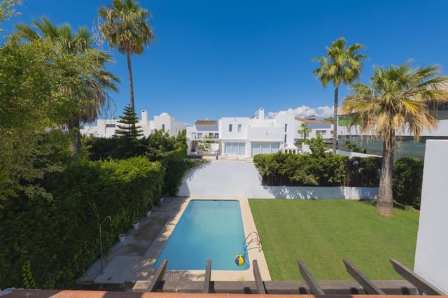 3 chambre Villa/Maison à vendre à Puerto Banus, Marbella avec piscine - 1 330 000 € (Ref: 10153407)