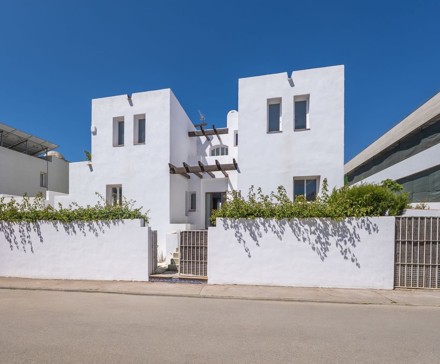 3 soveværelse Villa til salg i Puerto Banus med swimmingpool - € 1.330.000 (Ref: 10153407)