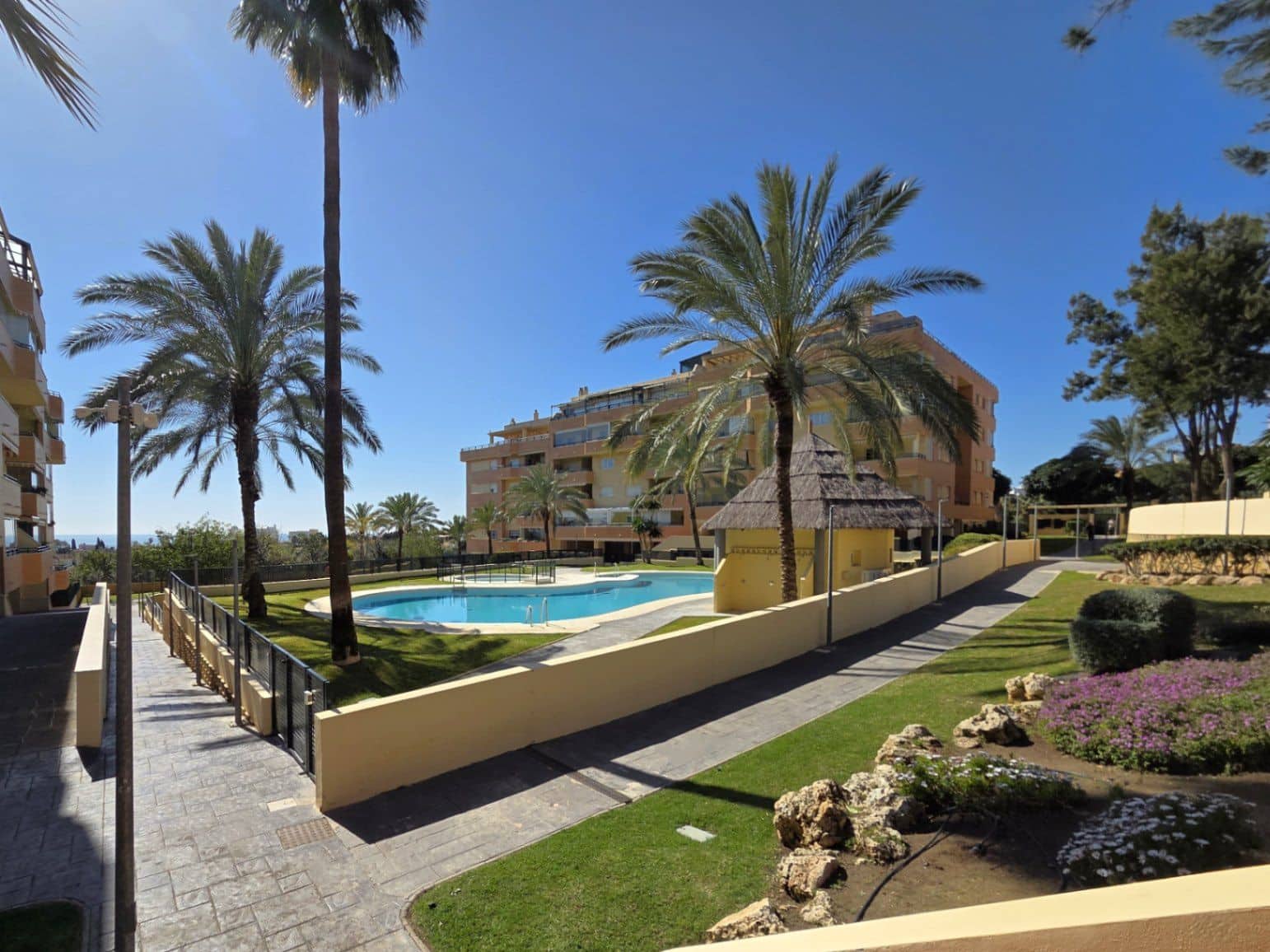 3 soveværelse Lejlighed til salg i Torremolinos med swimmingpool garage - € 456.500 (Ref: 10153408)