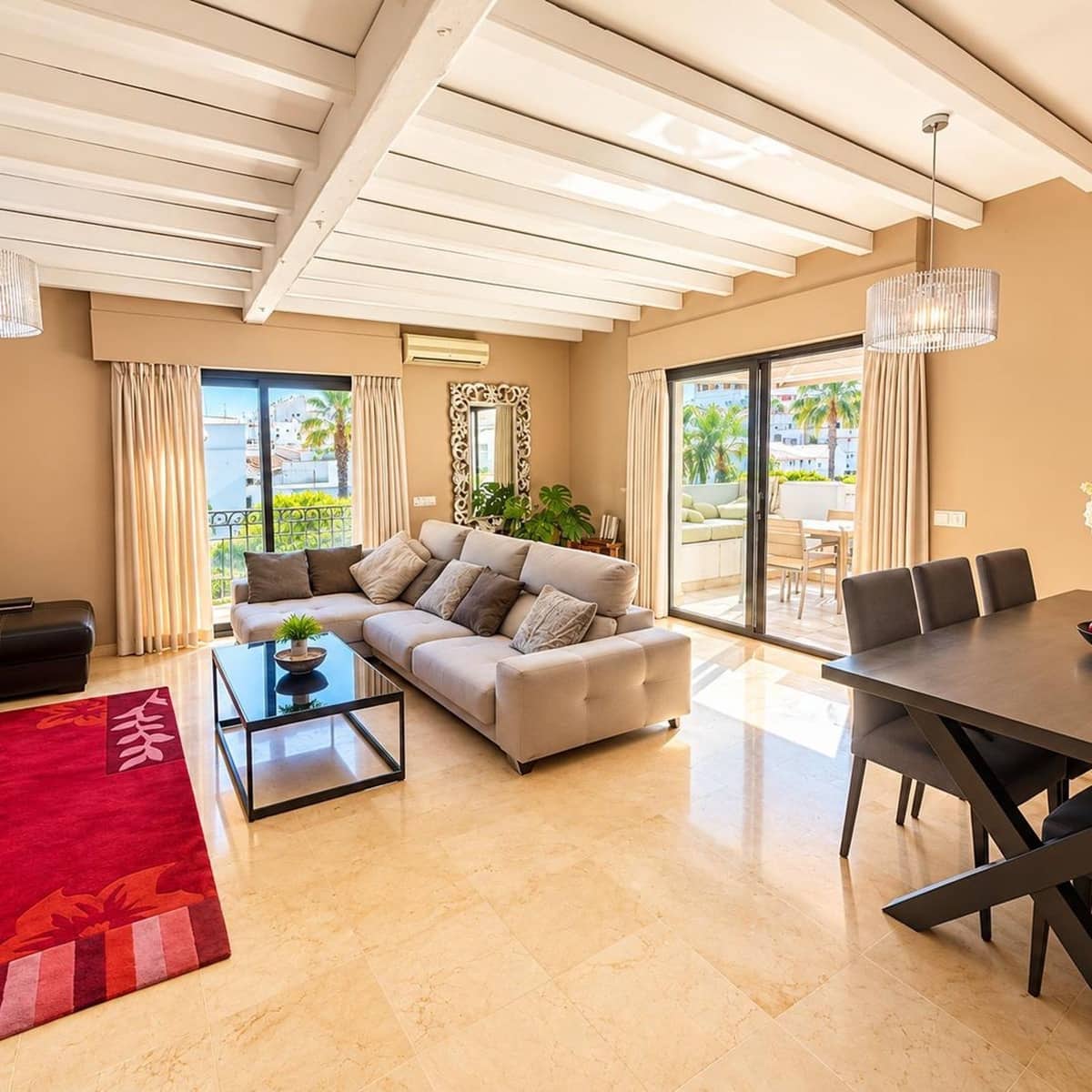 4 bedroom Townhouse for sale in Estepona with garage - € 850,000 (Ref: 10153409)