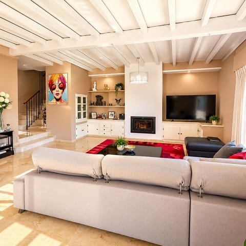 Casa de 4 habitaciones en Estepona en venta con garaje - 850.000 € (Ref: 10153409)