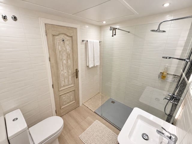 2 makuuhuone Huoneisto myytävänä paikassa Nueva Andalucia, Marbella - 550 000 € (Ref: 10153411)
