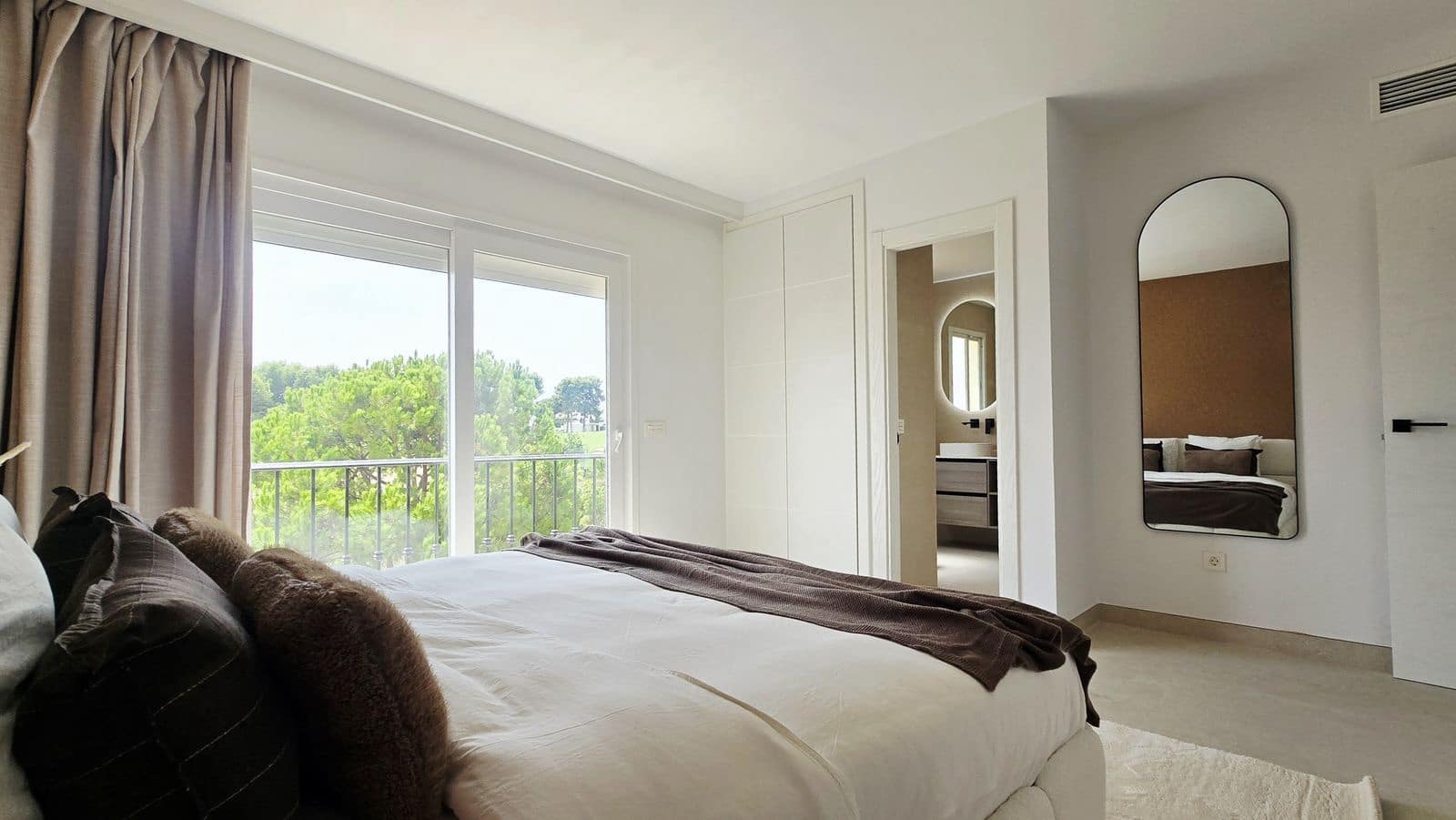 4 chambre Maison de Ville à vendre à Nueva Andalucia - 950 000 € (Ref: 10153413)
